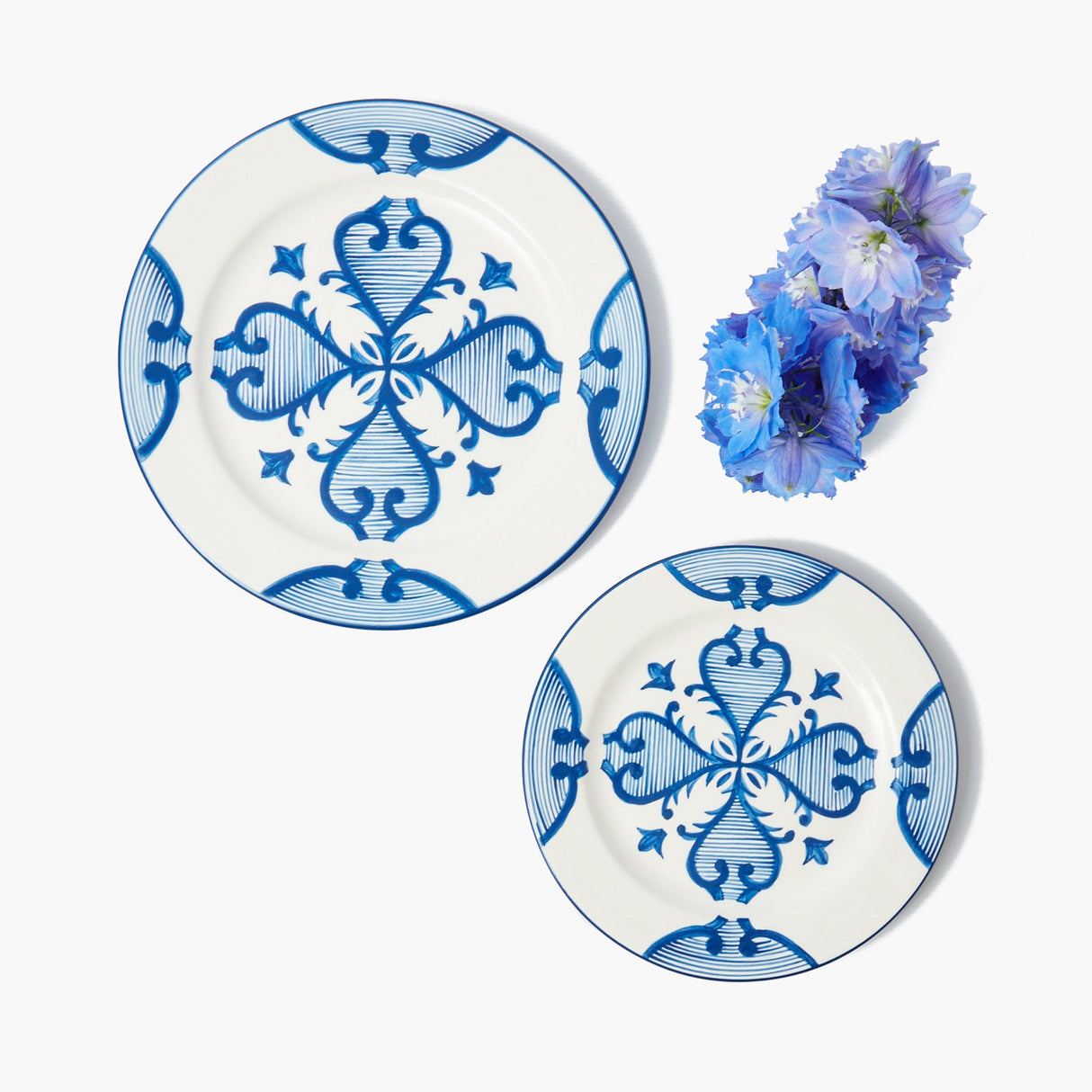 Blue Quatrefoil Starter Plates (Set of 4)