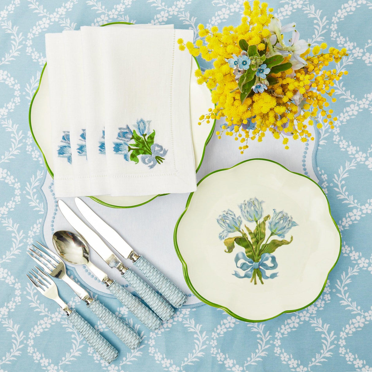 Blue Tulip Starter Plates (Set of 4)