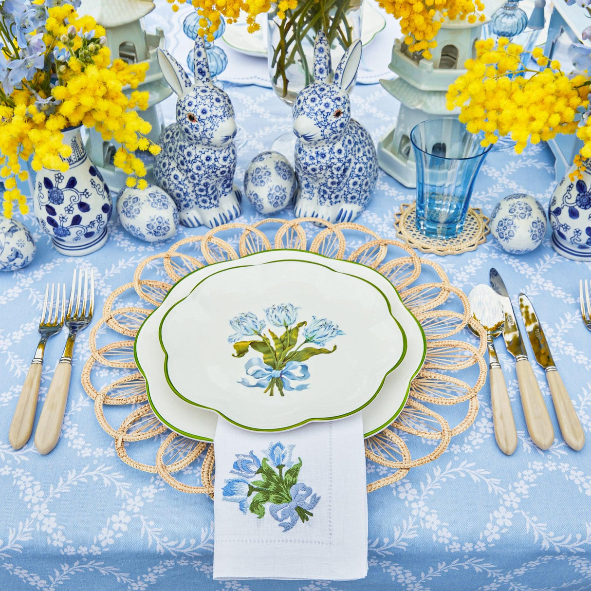 Blue Tulip Starter Plates (Set of 4)