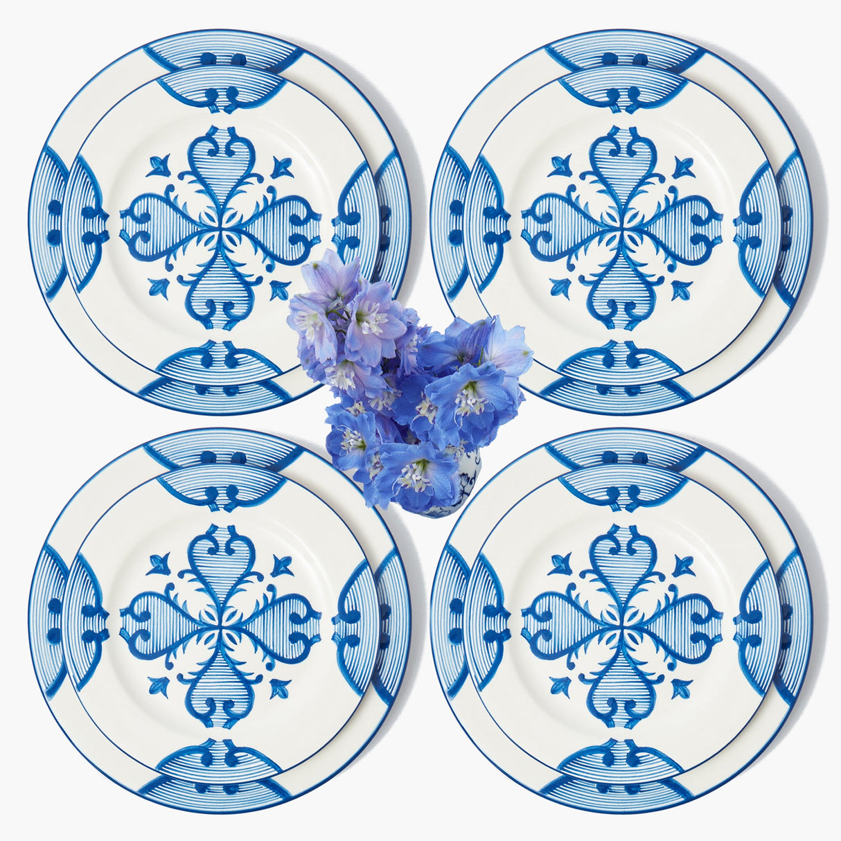 Blue Quatrefoil Dinner & Starter Plates (Set of 8)