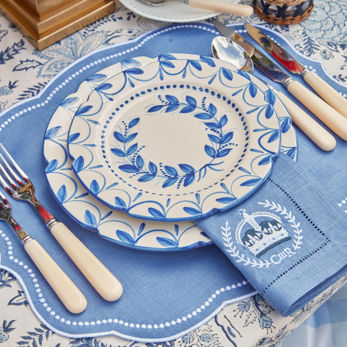 Elizabeth Blue Garland Starter Plates (Set of 4)