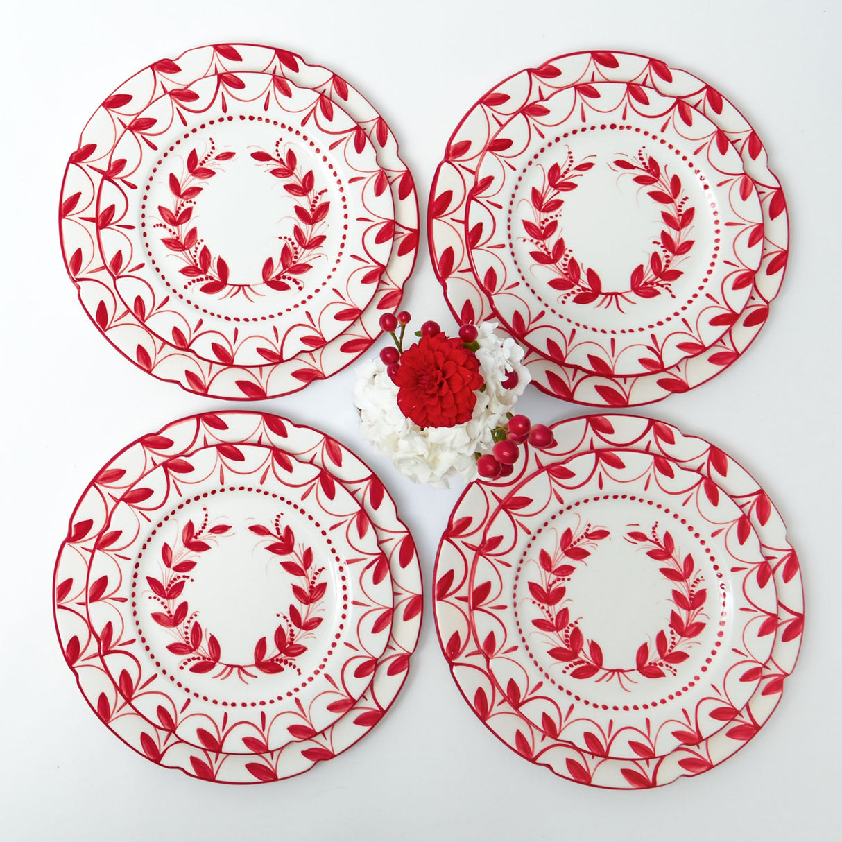 Elizabeth Red Garland Dinner & Starter Plates (Set of 8)