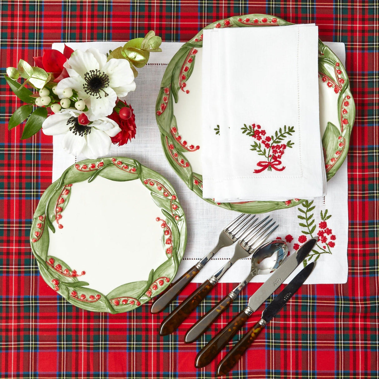 Red Berry Starter Plates (Set of 4)