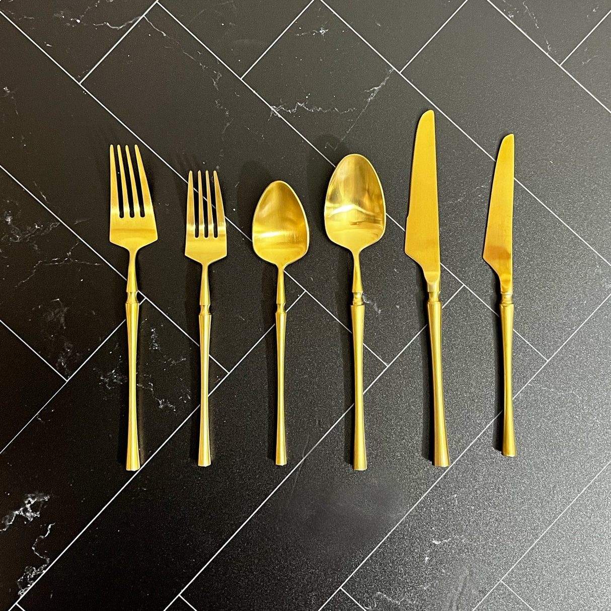 Laurel Flatware Set - Gold