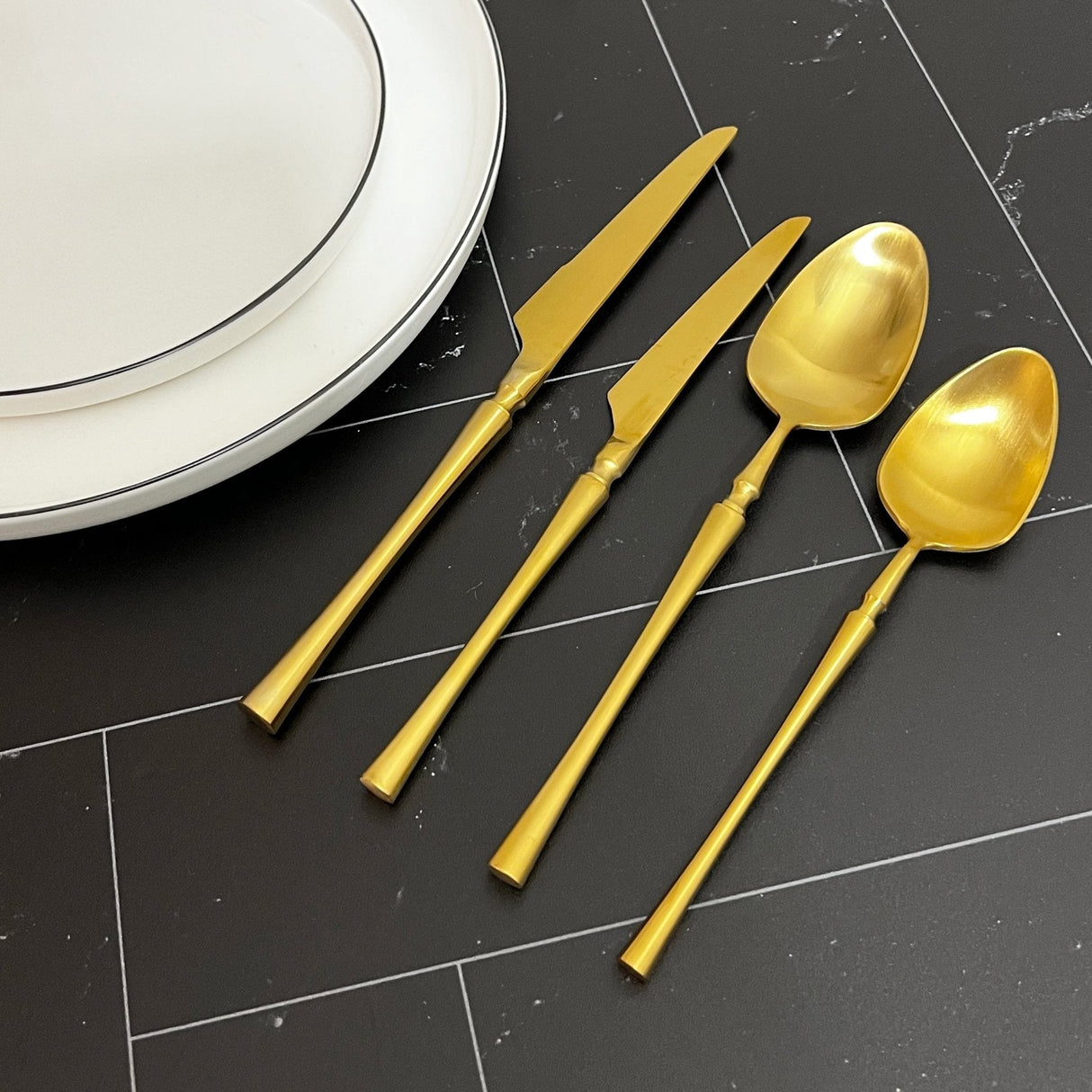 Laurel Flatware Set - Gold