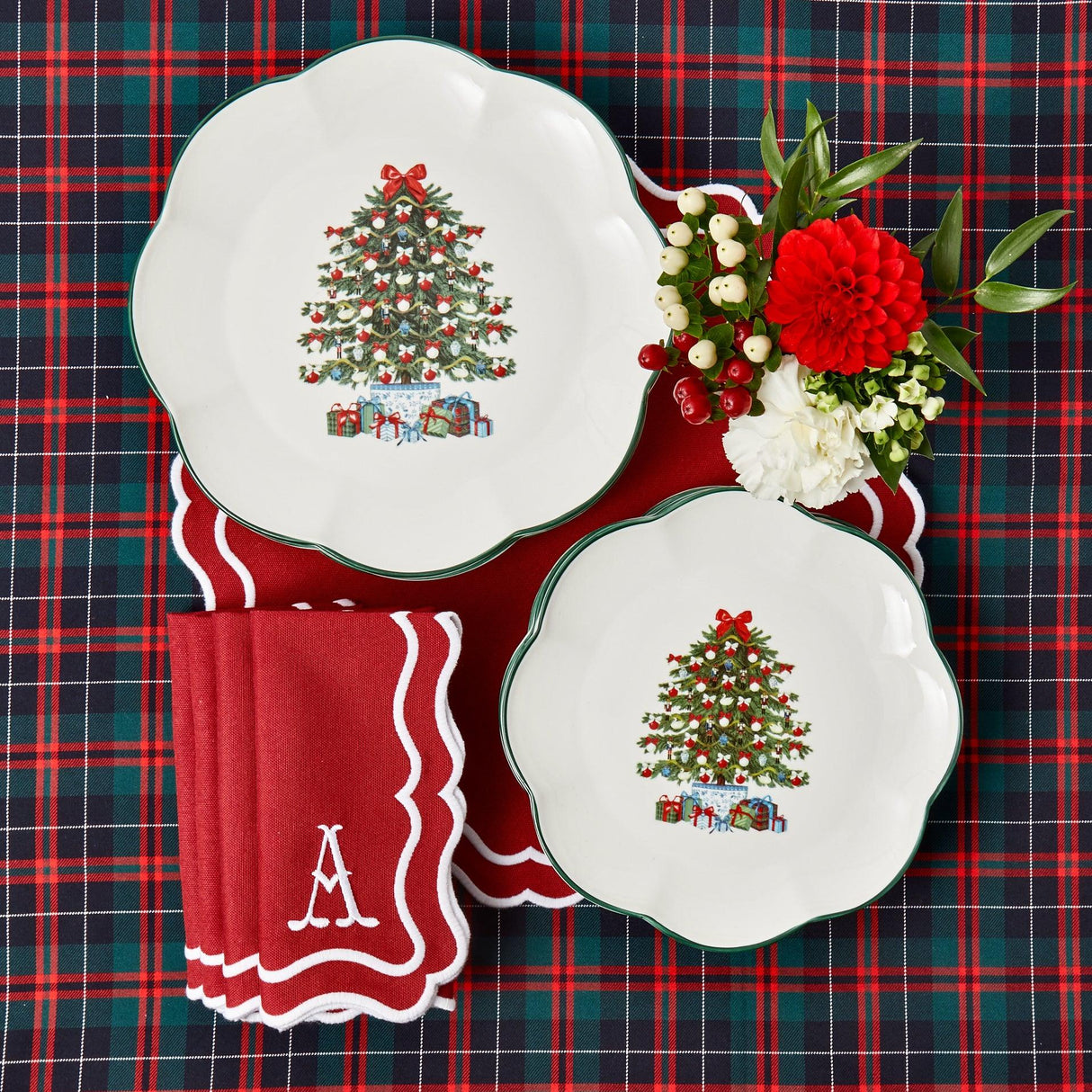 Mrs. Alice Christmas Tree Starter Plate (Set of 4)