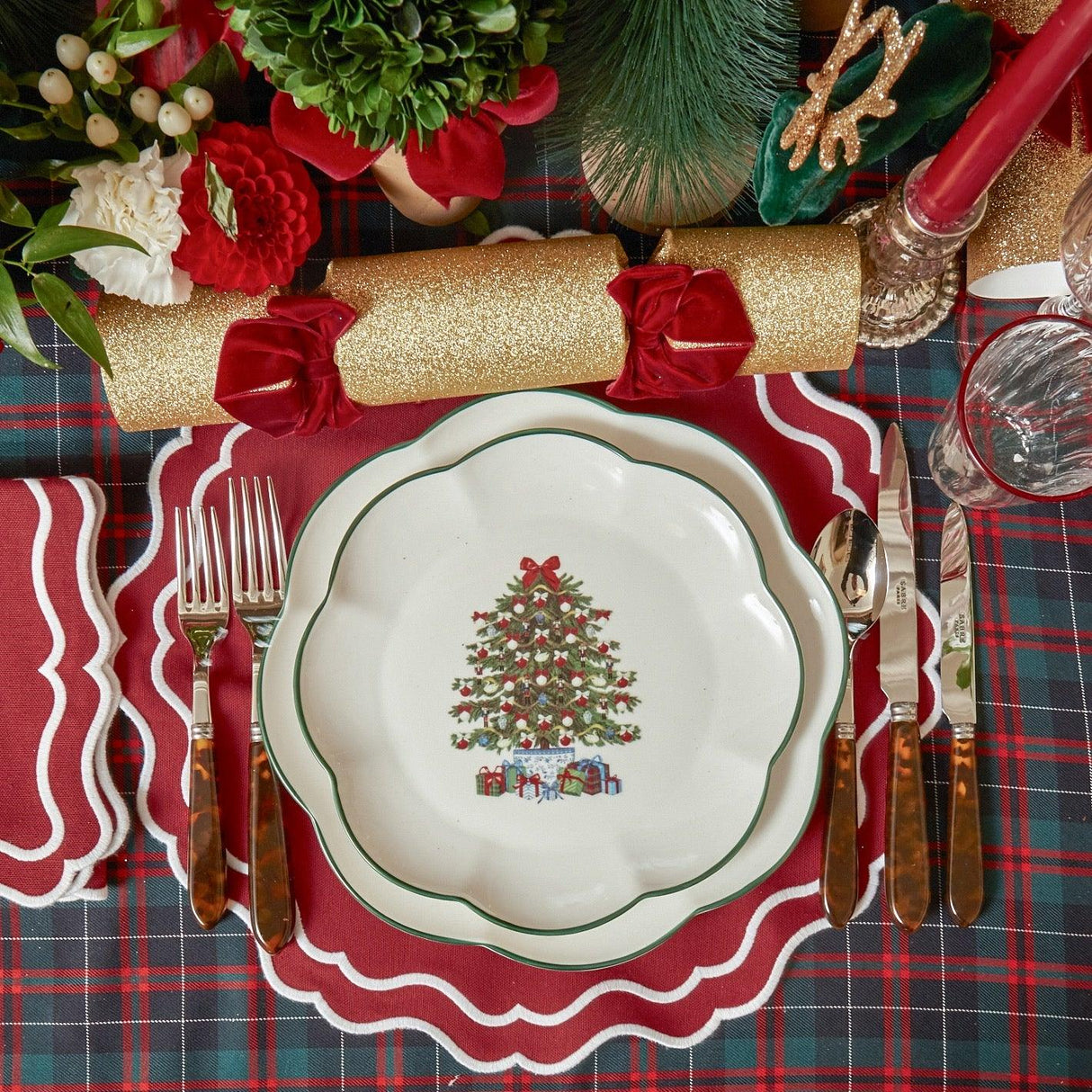 Mrs. Alice Christmas Tree Starter Plate (Set of 4)