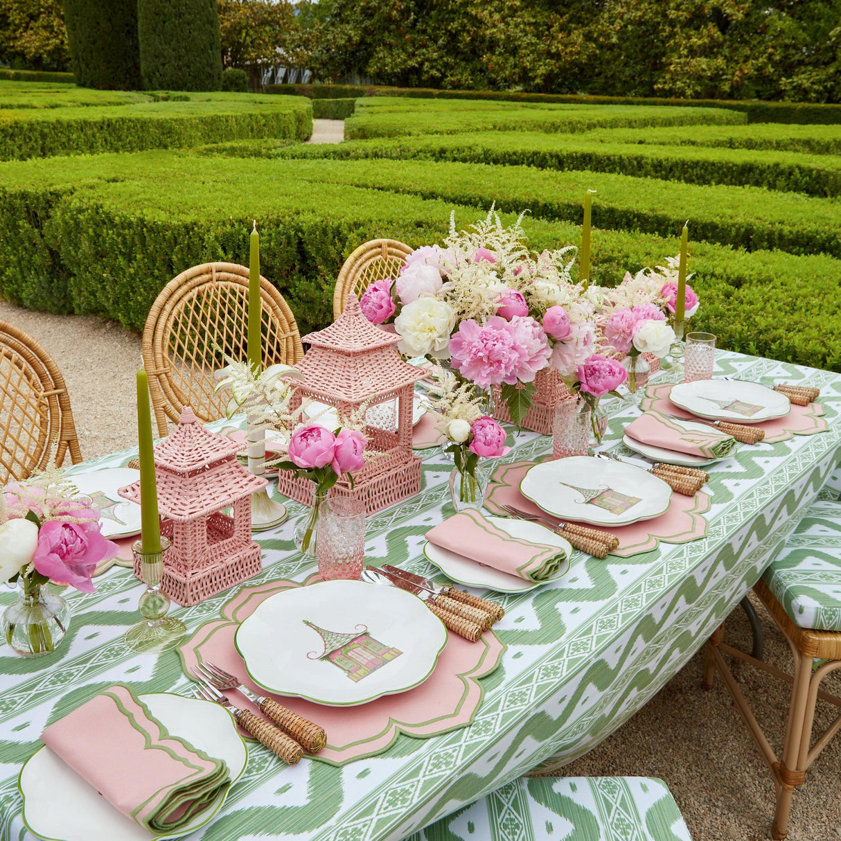 Pink & Green Pagoda Dinner Plate (Set of 4)