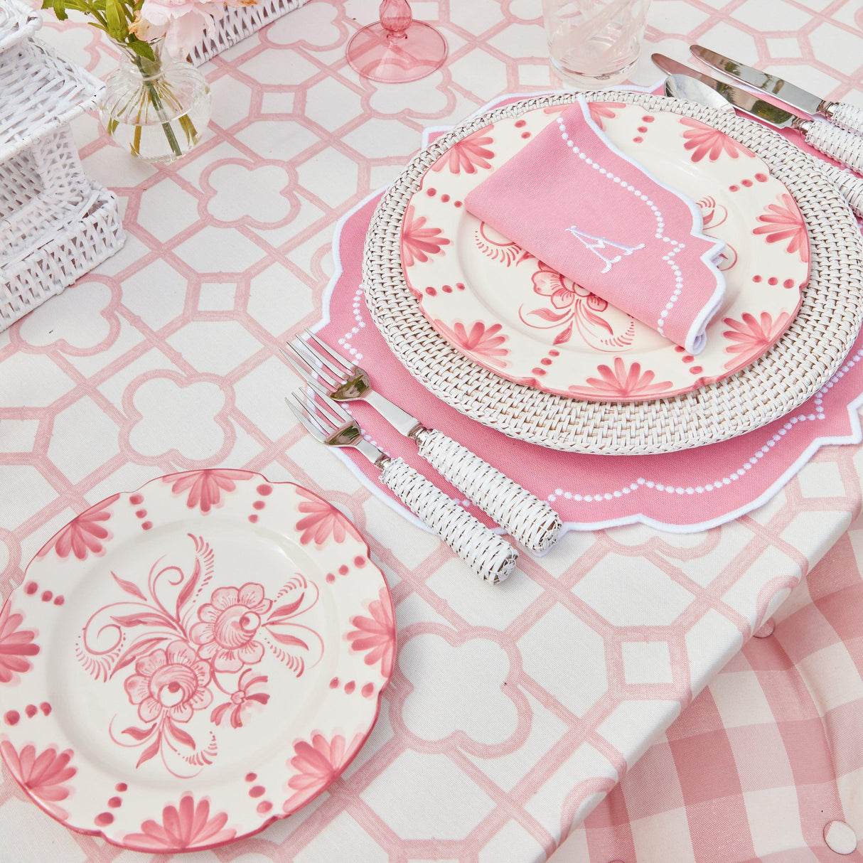 Seville Pink Gardênia Dinner & Starter Plates (Set of 8)