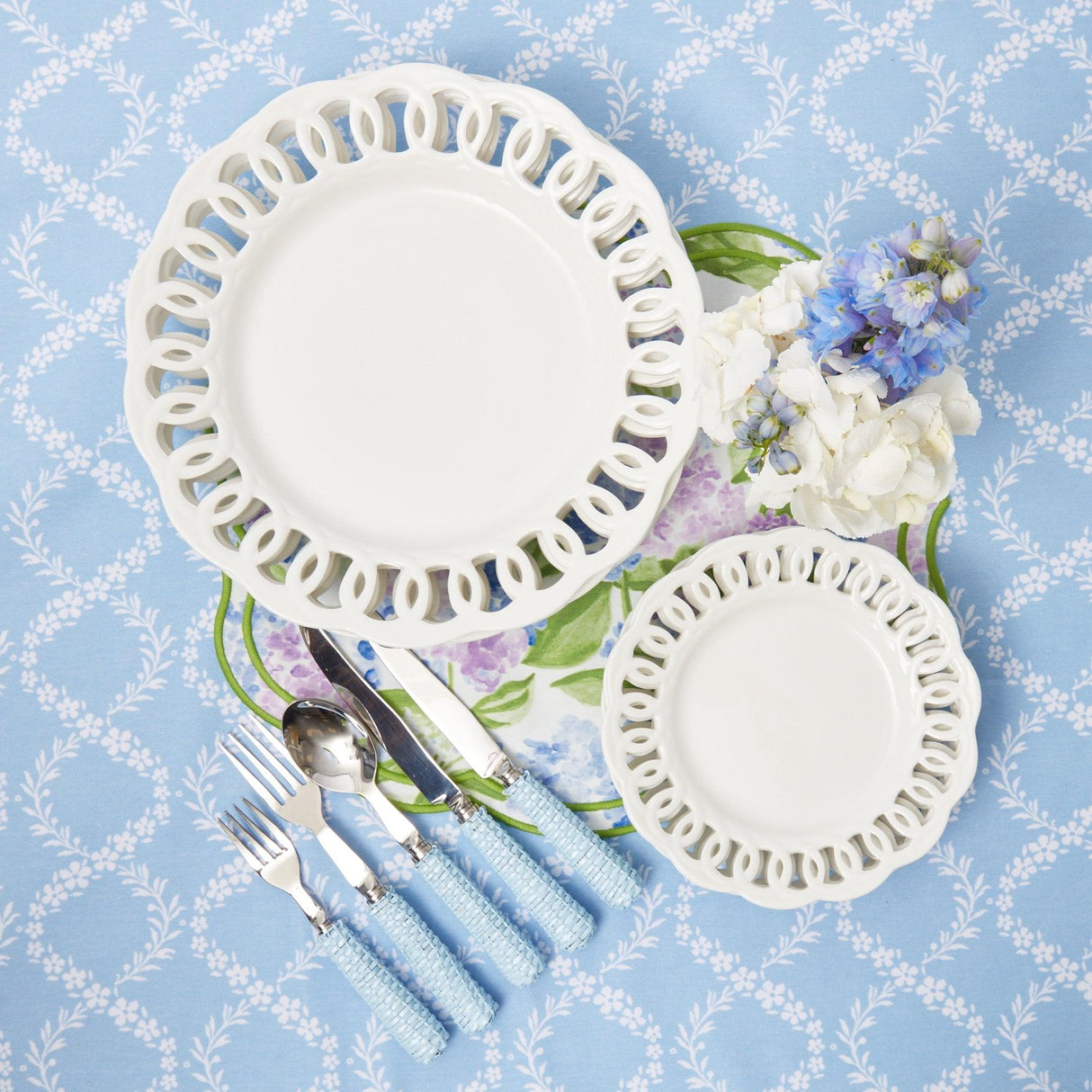 White Lace Dinner & Starter Plates (Set of 8)